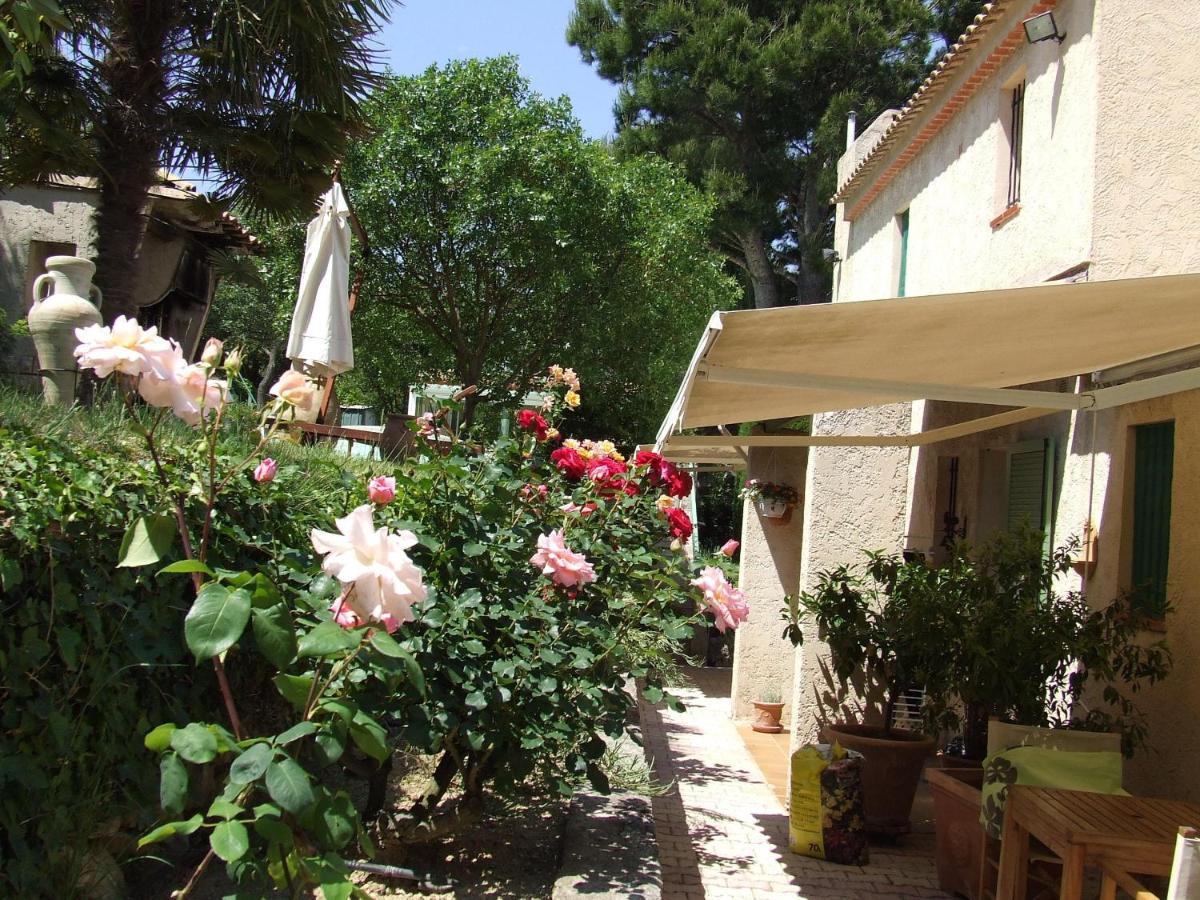 Lou Pin Dou Papet Bed & Breakfast Roquevaire Exterior photo