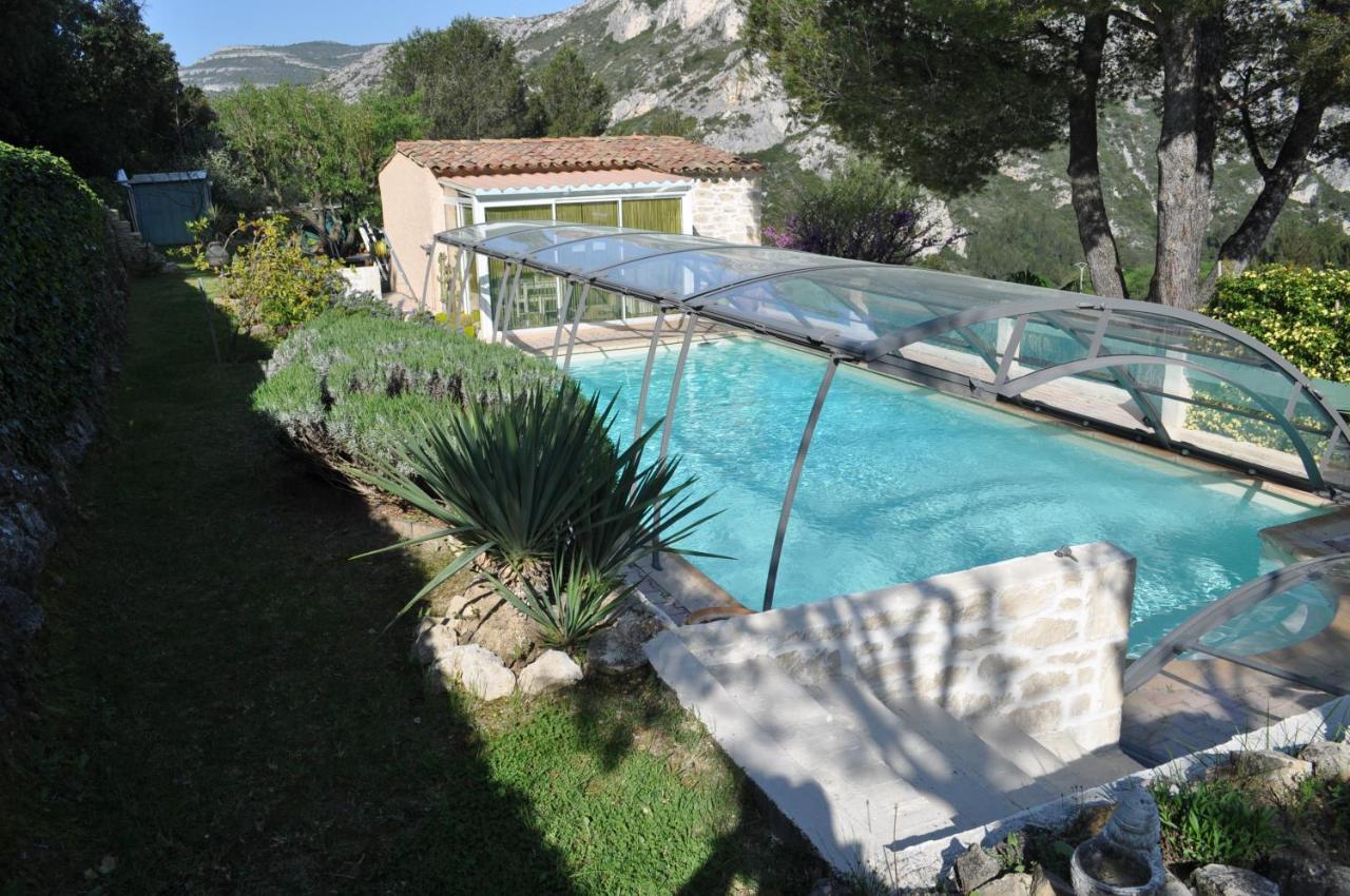 Lou Pin Dou Papet Bed & Breakfast Roquevaire Exterior photo